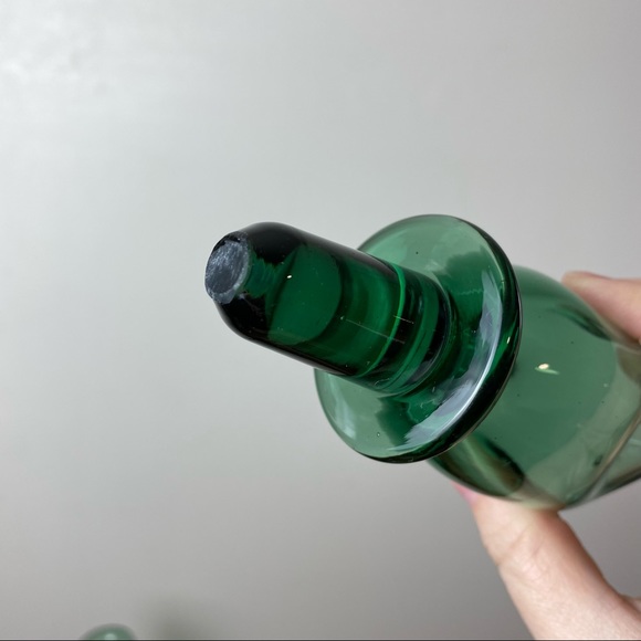 Emerald Green Genie Bottle, Mid Century Art Glass Decanter, Pinched Glass Bottle - Picture 4 of 10